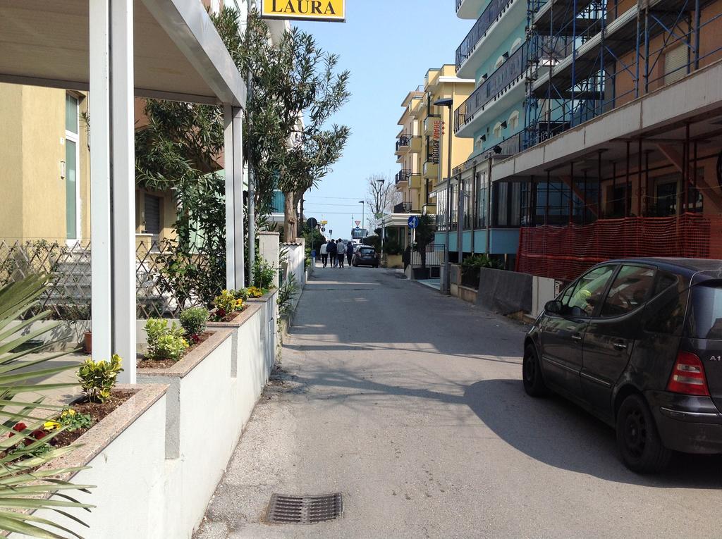 Hotel Laura Rimini Buitenkant foto