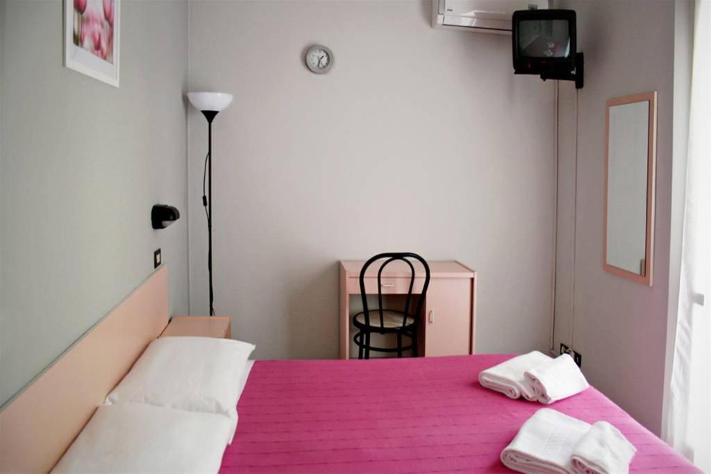 Hotel Laura Rimini Buitenkant foto